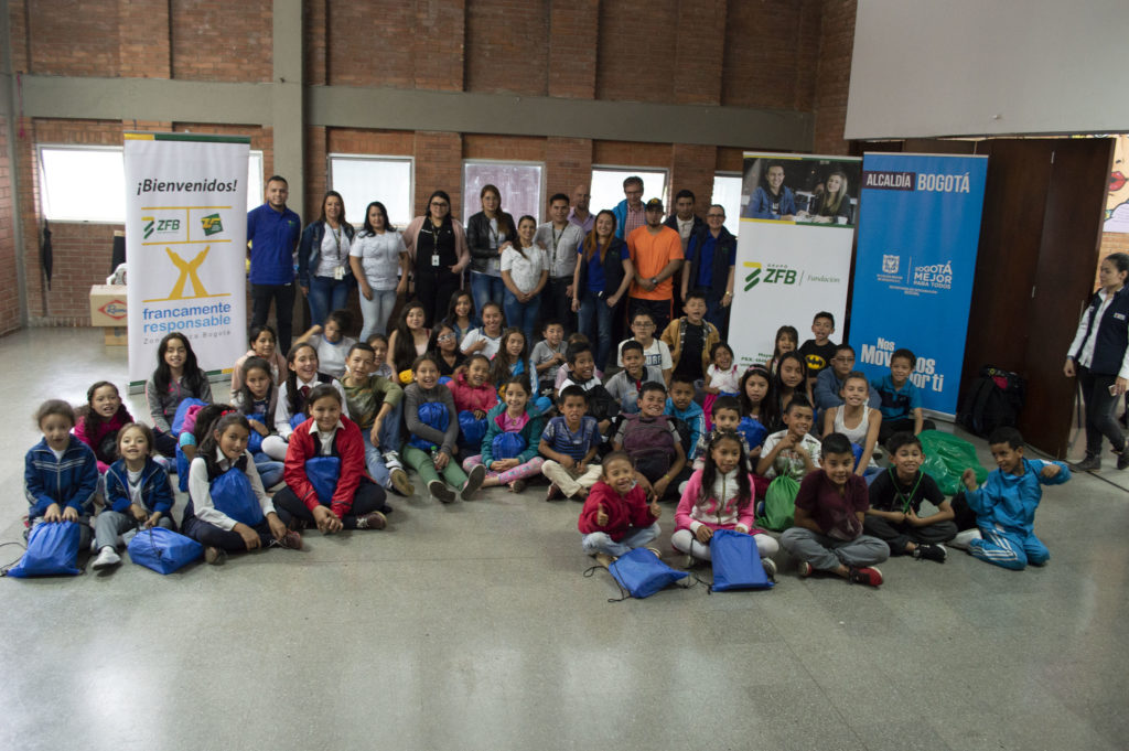 Fundación Zona Franca de Bogotá beneficia a más de 400 niños  de bajos recursos con la donación de útiles escolares