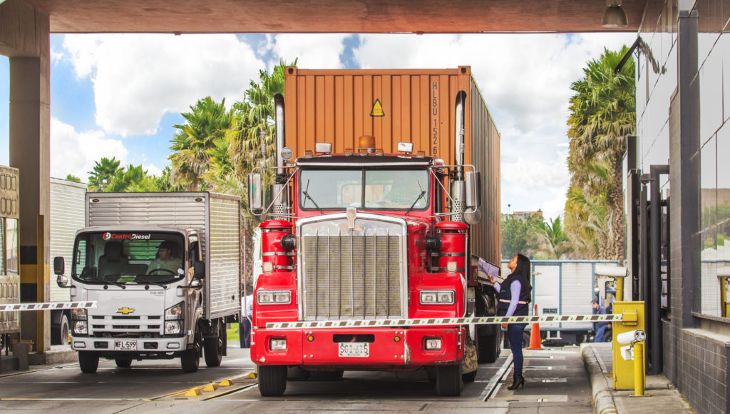 Empresarios piden al Distrito descartar propuesta de restringir movilidad de vehículos de carga pesada en la Calle 13